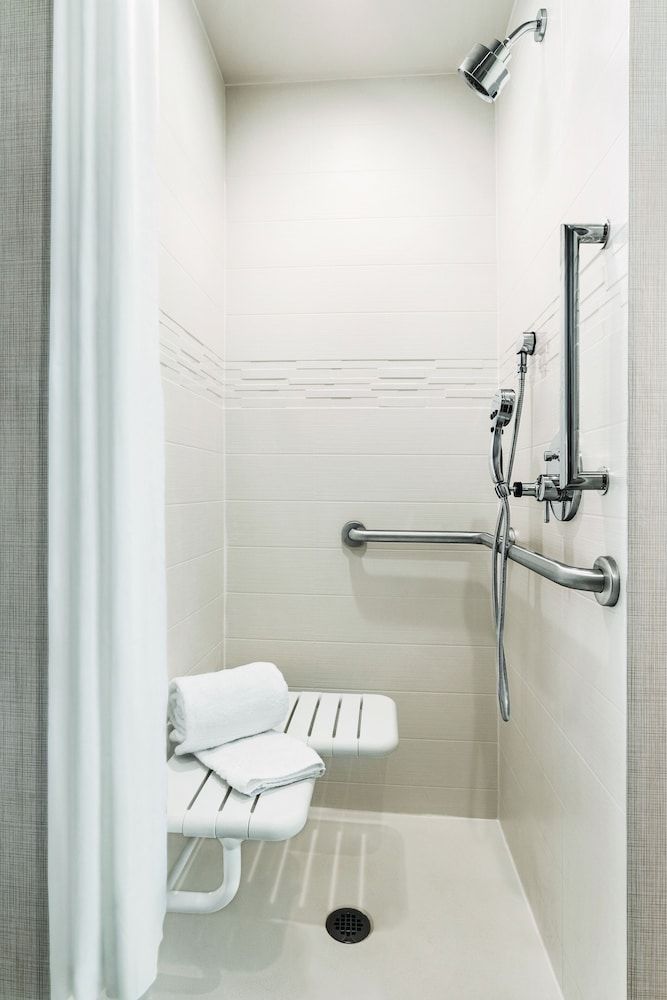 Studio, 1 King Bed (Mobility Accessible, Transfer Shower)