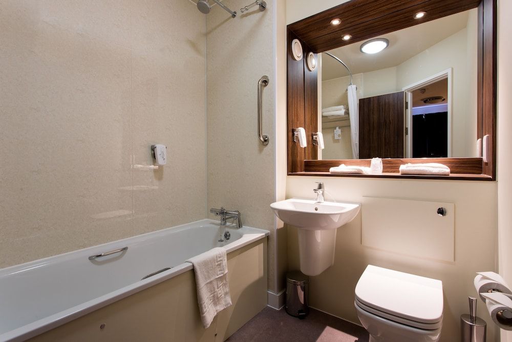 Sweet Chestnut, Dunfermline by Marston's Inns Double or Twin Room 4