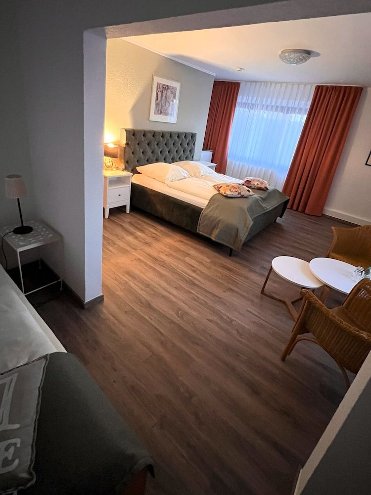 Economy Triple Room, Private Bathroom, Canal View