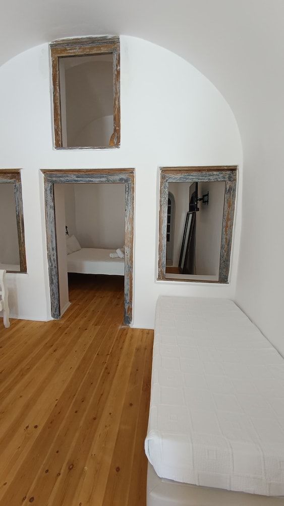 undefined Kalitsi Canaves 10