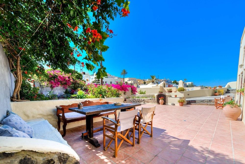 undefined Kalitsi Canaves