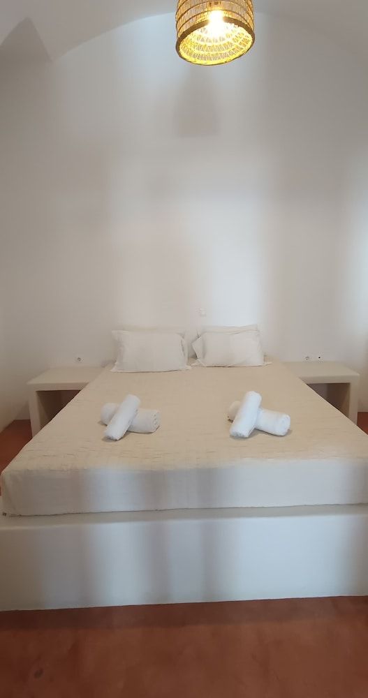 undefined Kalitsi Canaves 2