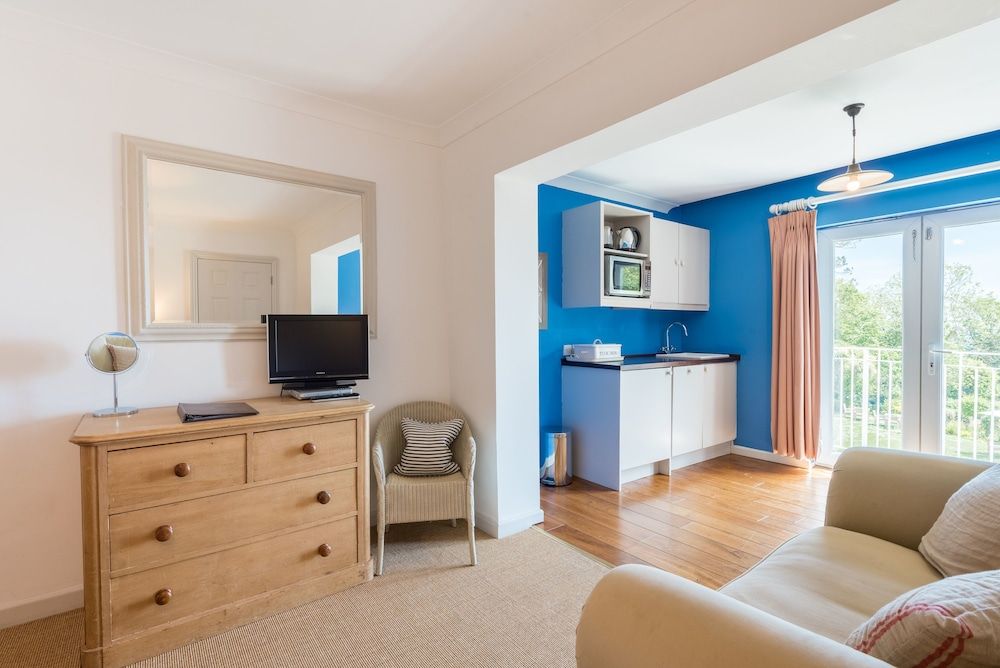 The Rosevine Studio, Sea View 6