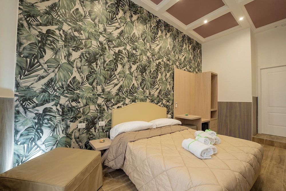 JUNIOR suite, edificio separato - via GUGLIELMO san felice 24, 5 PIANO