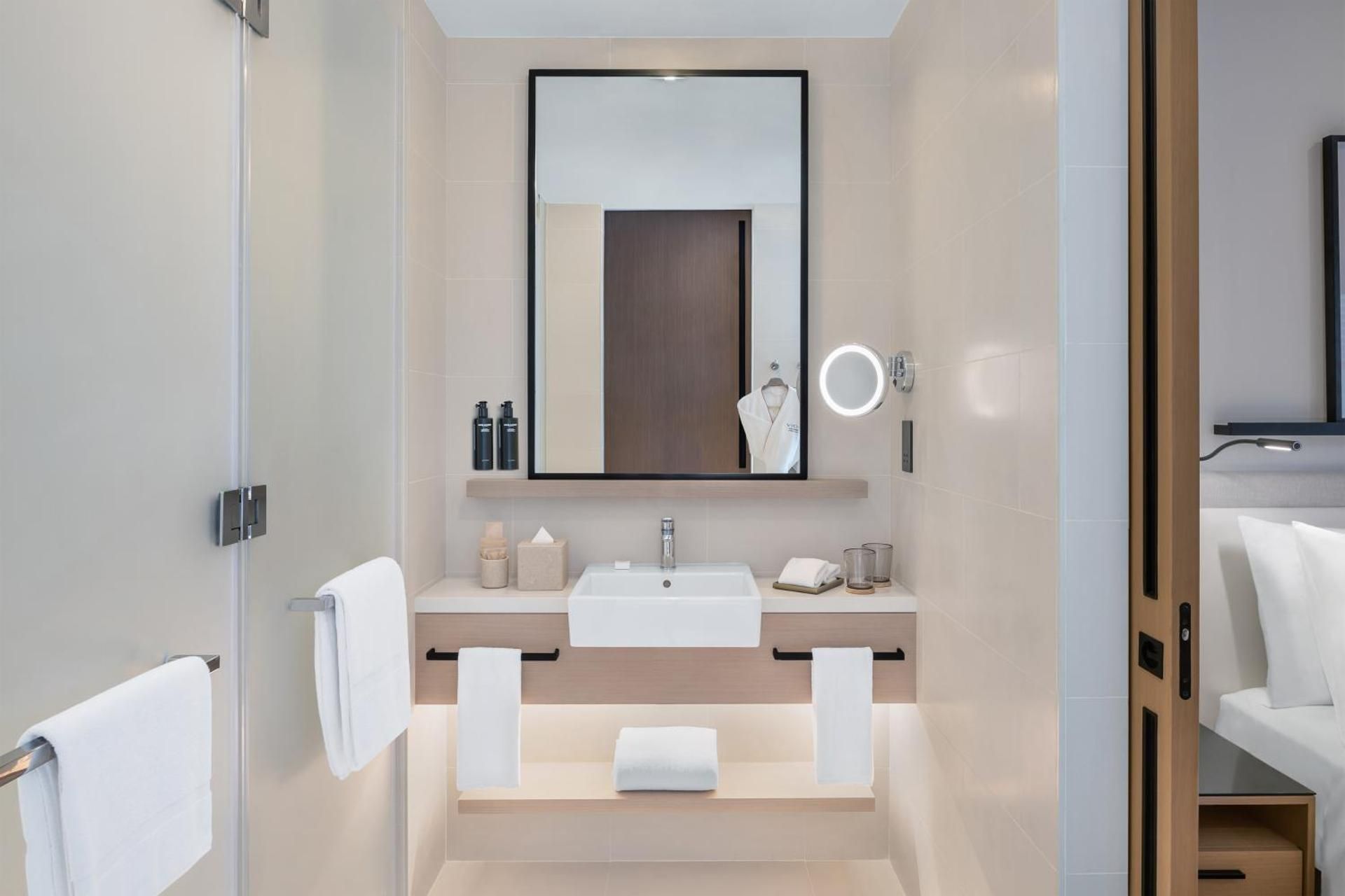 undefined Vida Dubai Marina & Yacht Club 9