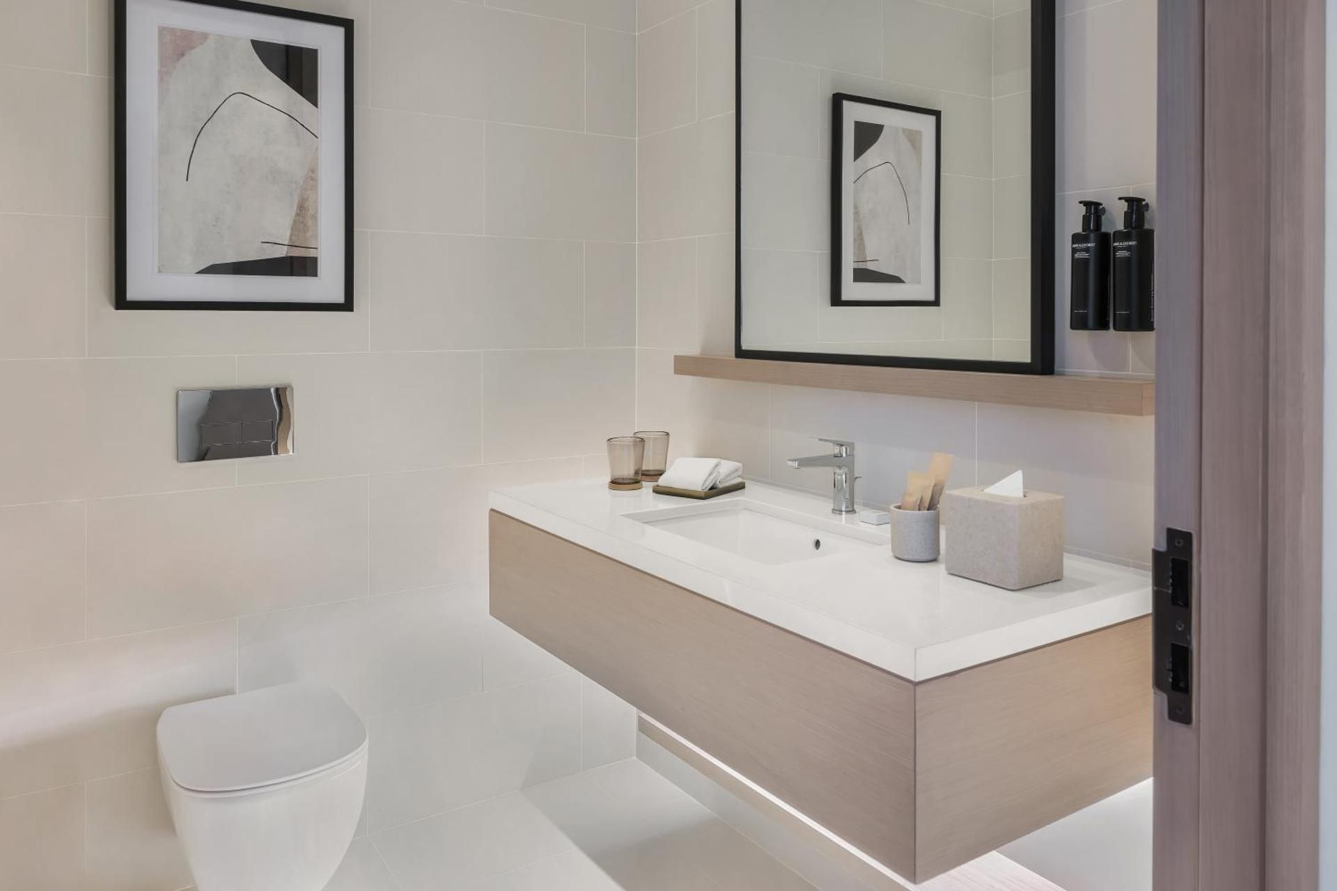 City View Deluxe Suite with Private Balcony 