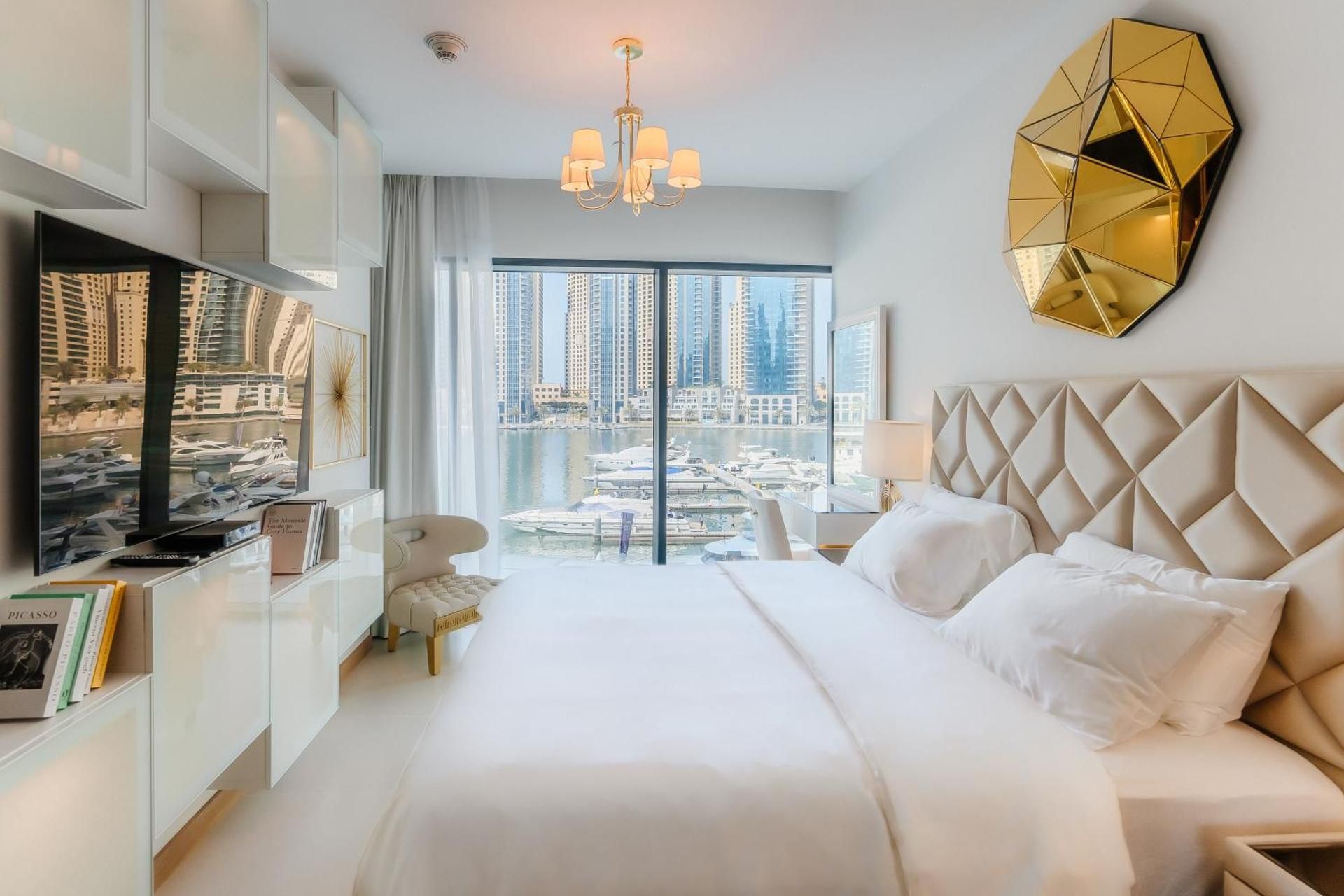 Two-Bedroom Apartment with Balcony and Sea View