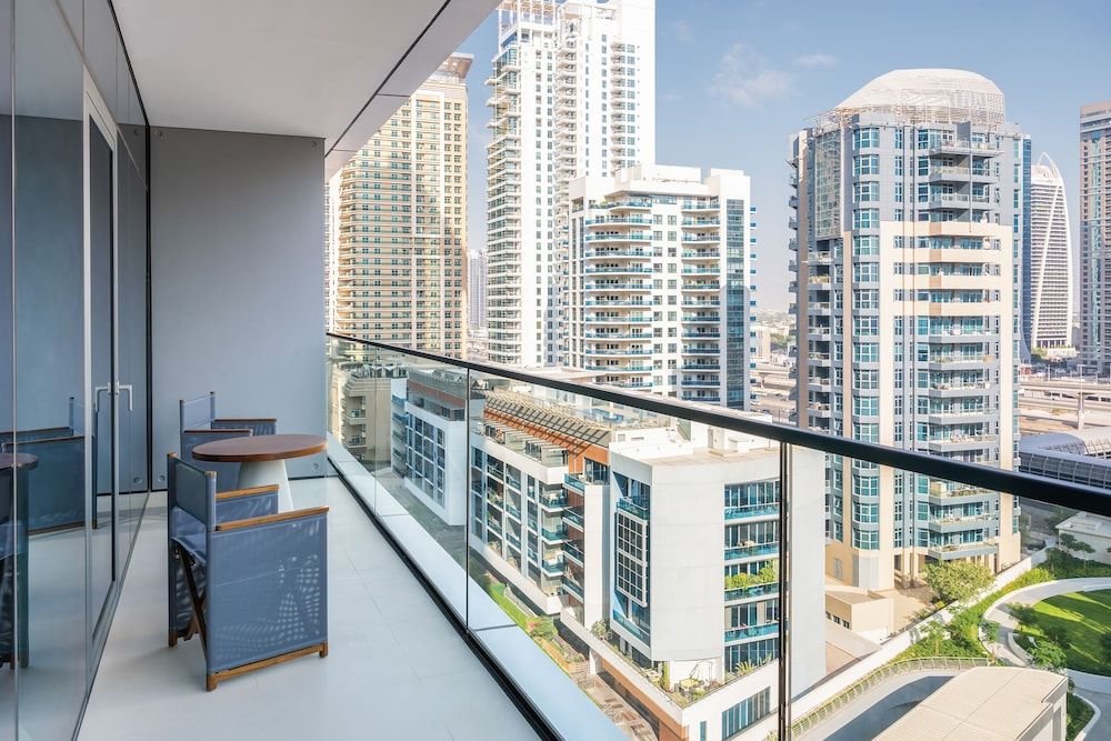 undefined Vida Dubai Marina & Yacht Club 4
