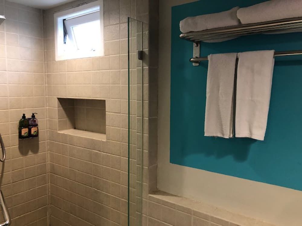 Sawasdee Hotel @ Sukhumvit Soi 8 Superior Twin Room, 2 Twin Beds 7