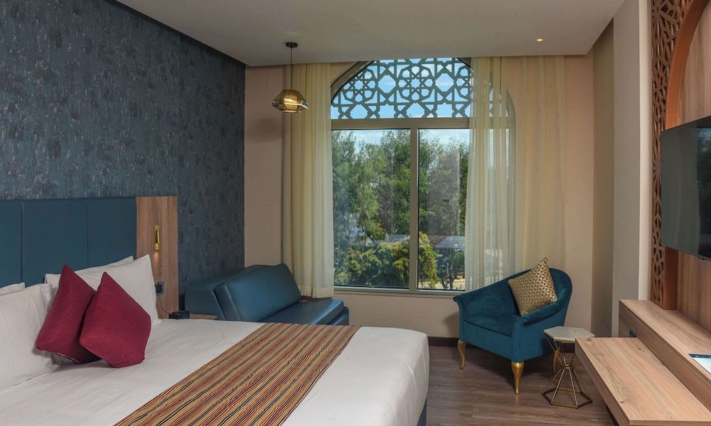 Golden Tulip Zanzibar Airport Junior Suite, 1 King Bed with Sofa bed 2