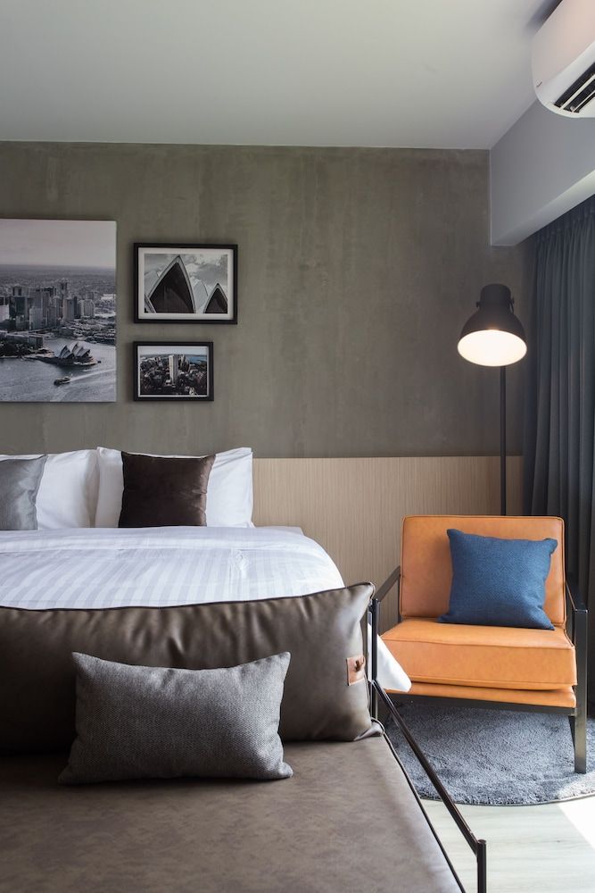 Deluxe Room, 1 King Bed, Non Smoking