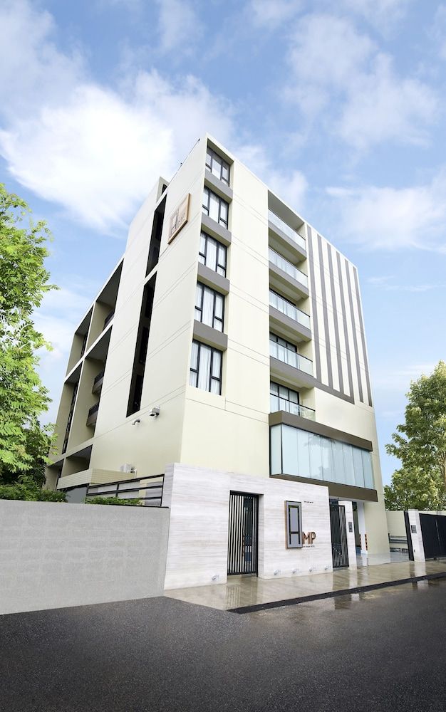 undefined Amp Am House Hotel 5