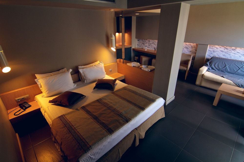 Deluxe Double Room Single Use