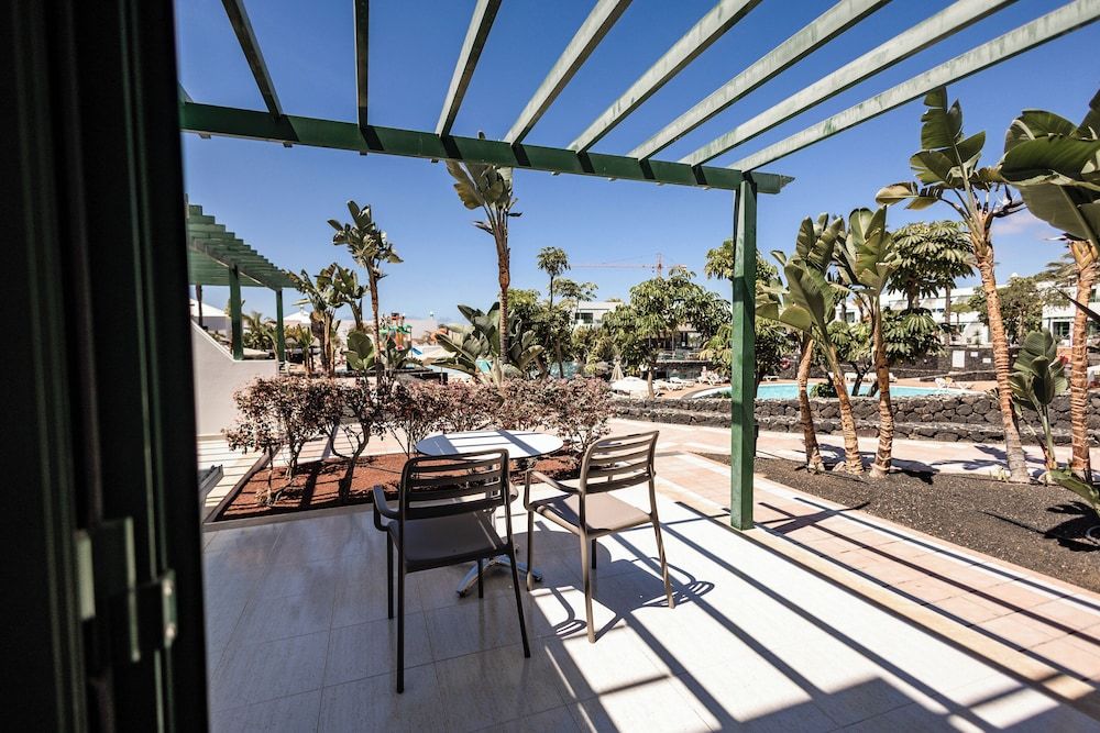 Caybeach Sun Classic Apartment, 1 Bedroom, Terrace, Pool View (3 Adults and 1 Child) 3