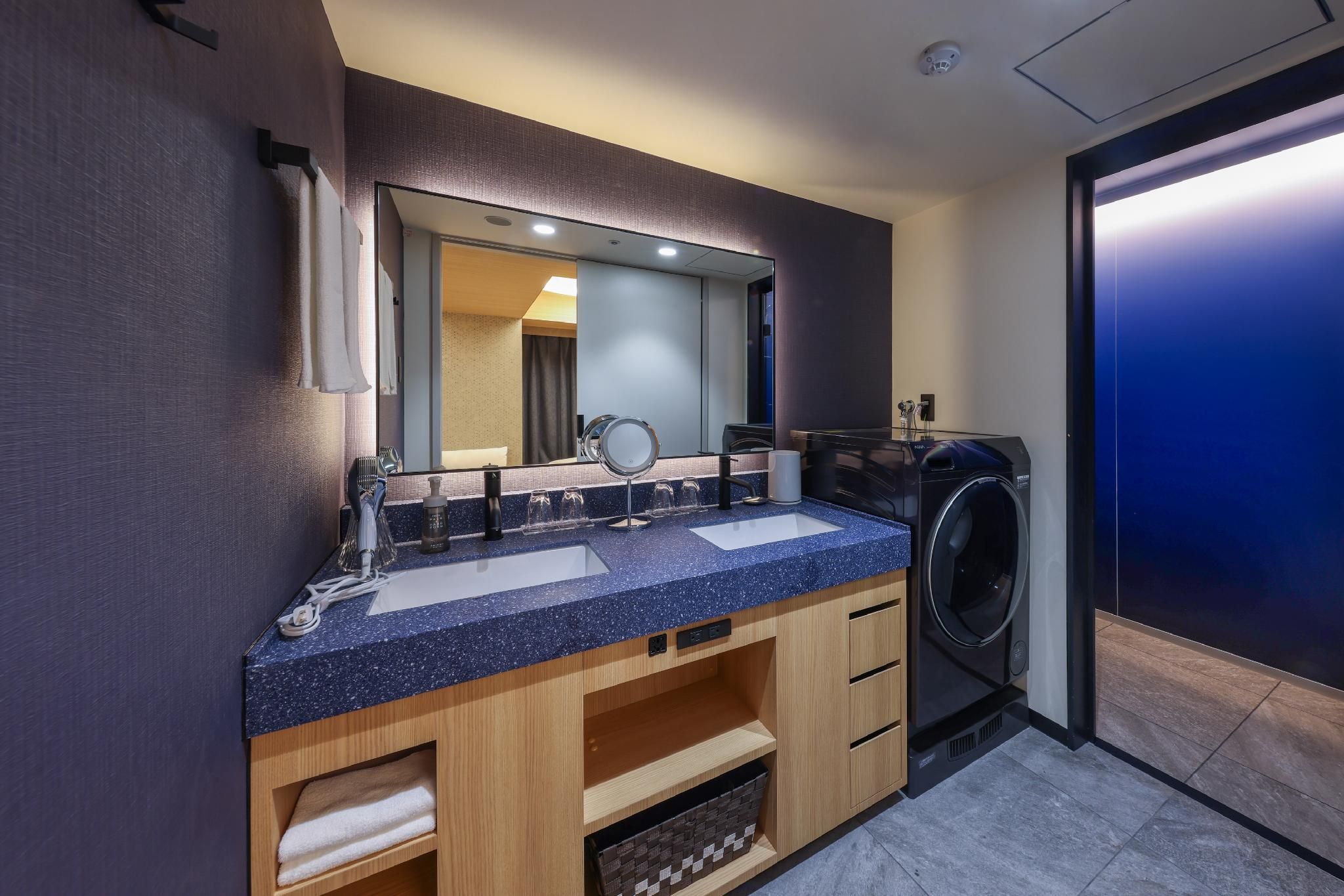 Deluxe Twin Room, 32 sqm, 2 Beds - 2 Sofa Beds
