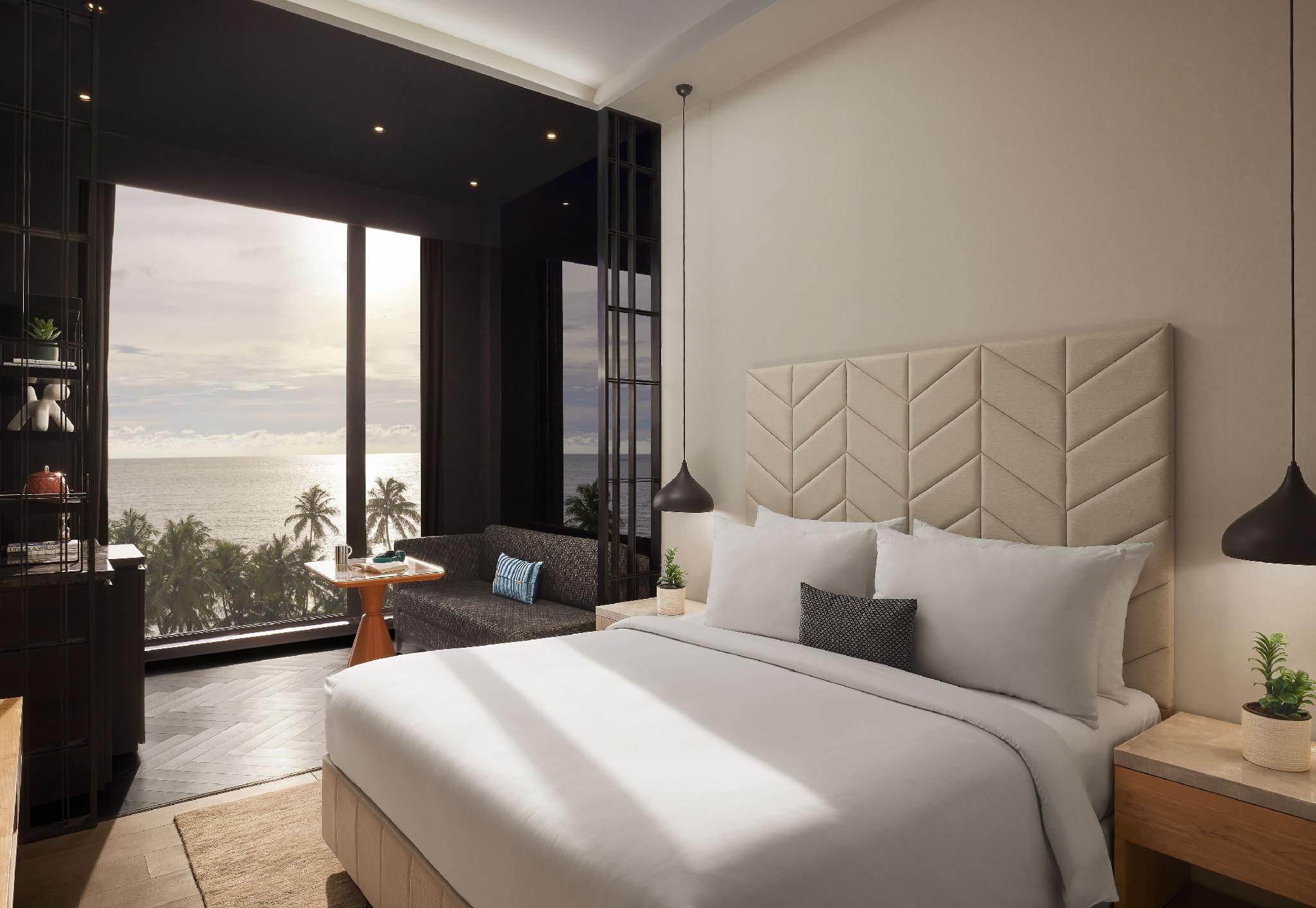 1 King Bed