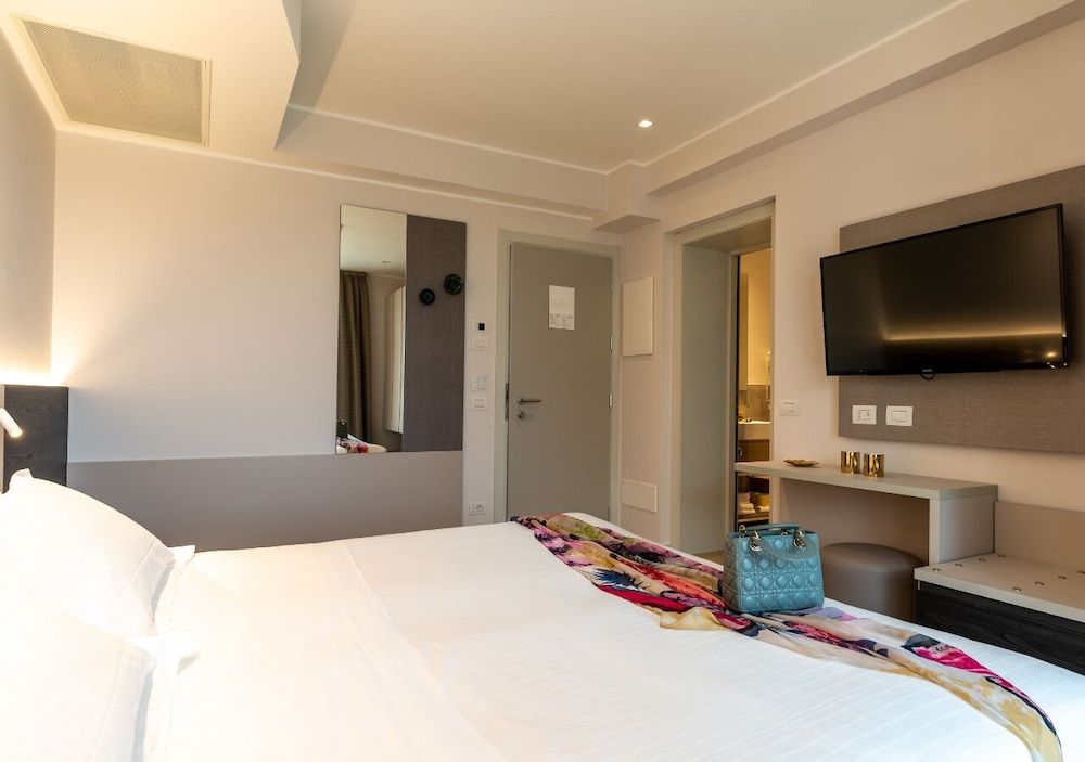 Comfort Double Room, Balcony, Courtyard View
