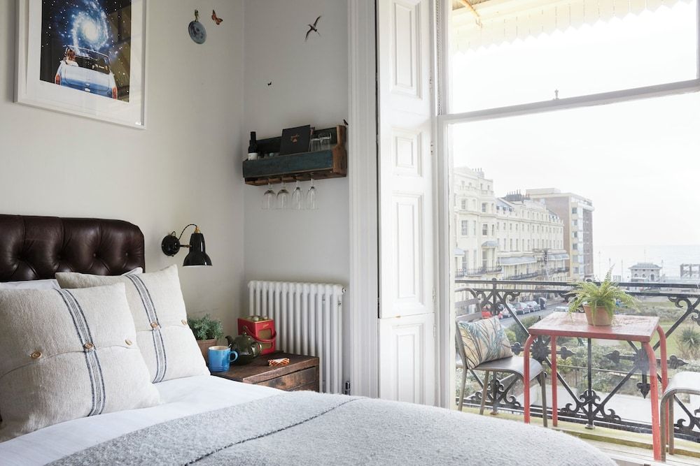 Artist Residence Brighton Club Double Room, Balcony, Sea View 3