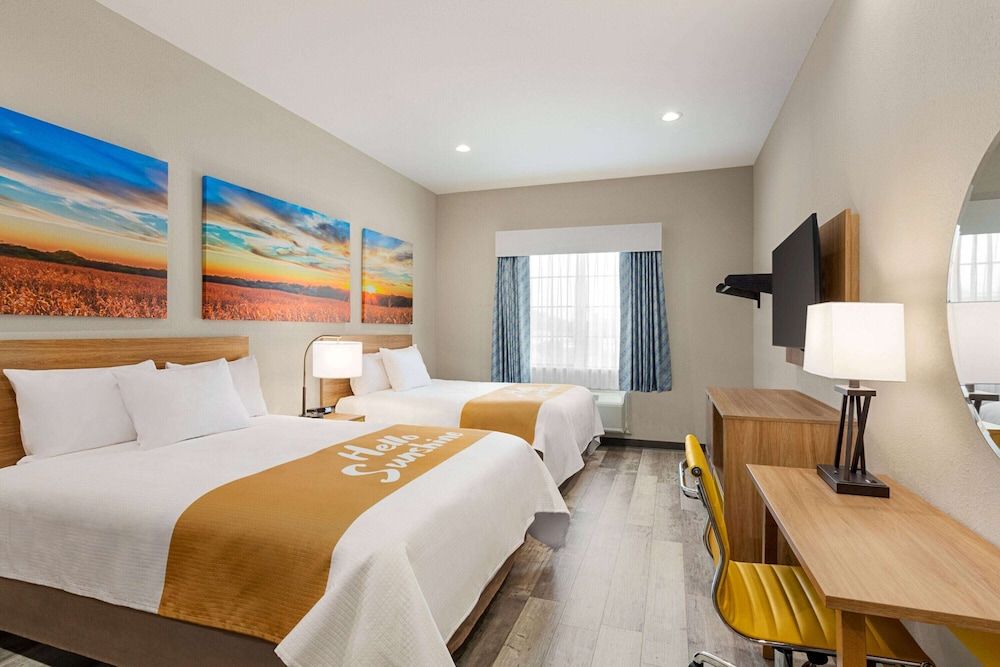 Comfort Suite, 2 Queen Beds, Non Smoking