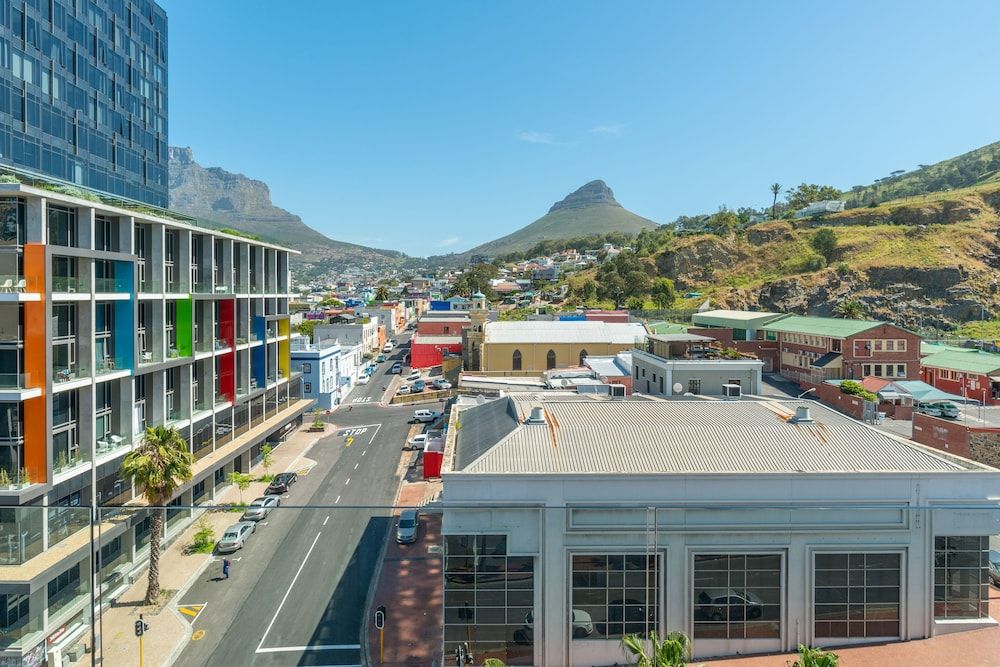 Mirage - WHosting Luxury Suite, 1 Bedroom, Kitchen, Mountain View 8