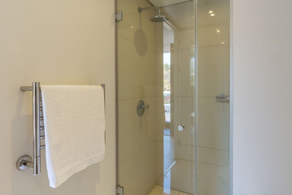 Mirage - WHosting Luxury Suite, 1 Bedroom, Kitchen, Mountain View 10