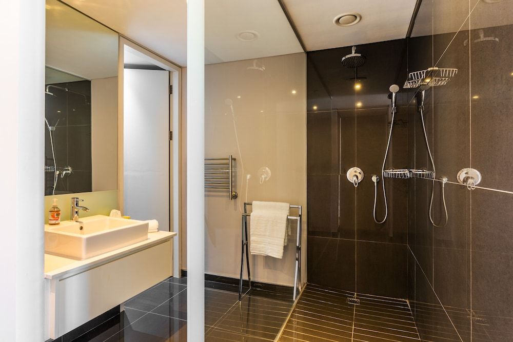 Mirage - WHosting Luxury Suite, 1 Bedroom, Kitchen, Mountain View 12