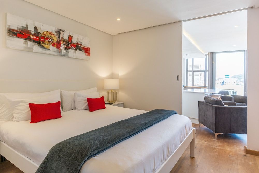 Mirage - WHosting Luxury Suite, 1 Bedroom, Kitchen, Mountain View 7