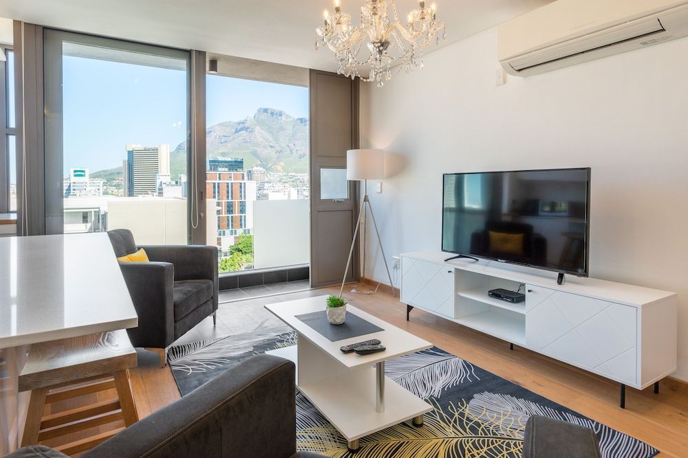 Mirage - WHosting Luxury Suite, 1 Bedroom, Kitchen, Mountain View 16