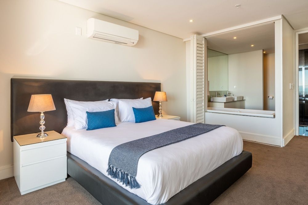 Mirage - WHosting Presidential Penthouse, 3 Bedrooms, Kitchen, Ocean View