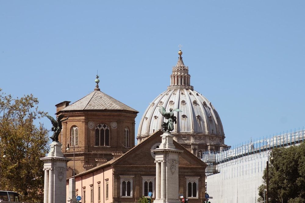 undefined Al Passetto St. Peter's bike 8