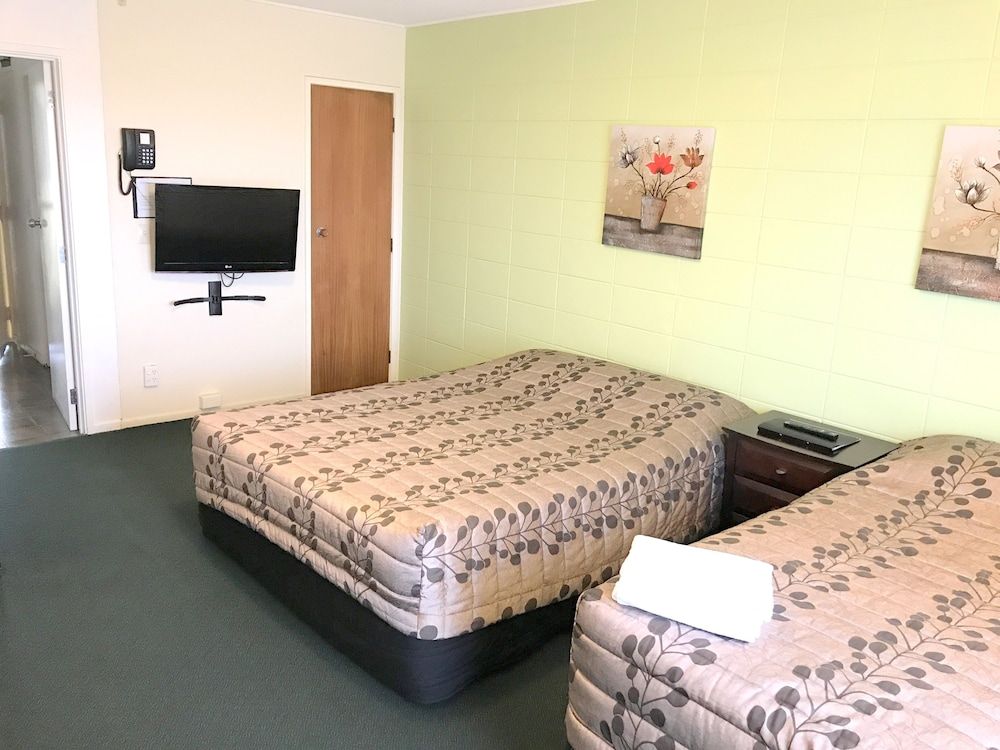 undefined Greenview Motel 6
