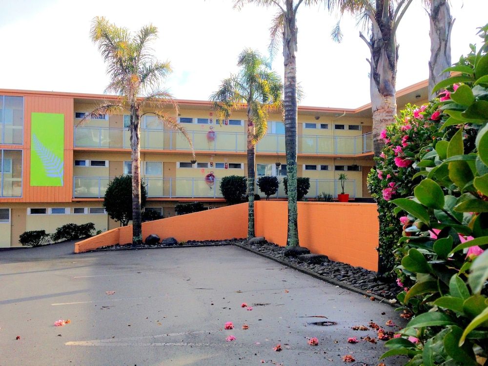 undefined Greenview Motel 9