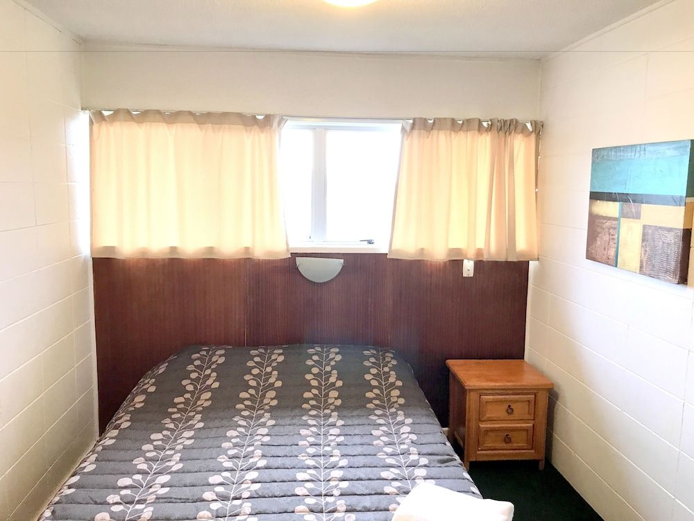undefined Greenview Motel 4