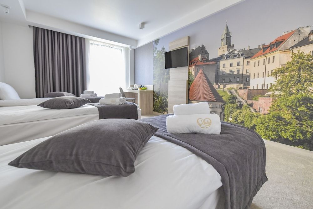Lubhotel Standard Triple Room 4