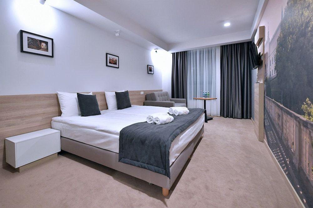 Lubhotel Deluxe Double Room 3