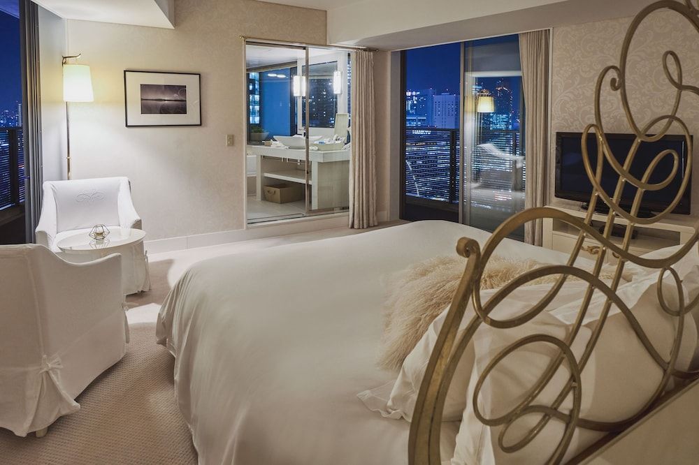 undefined Harmonie Embrassee Osaka