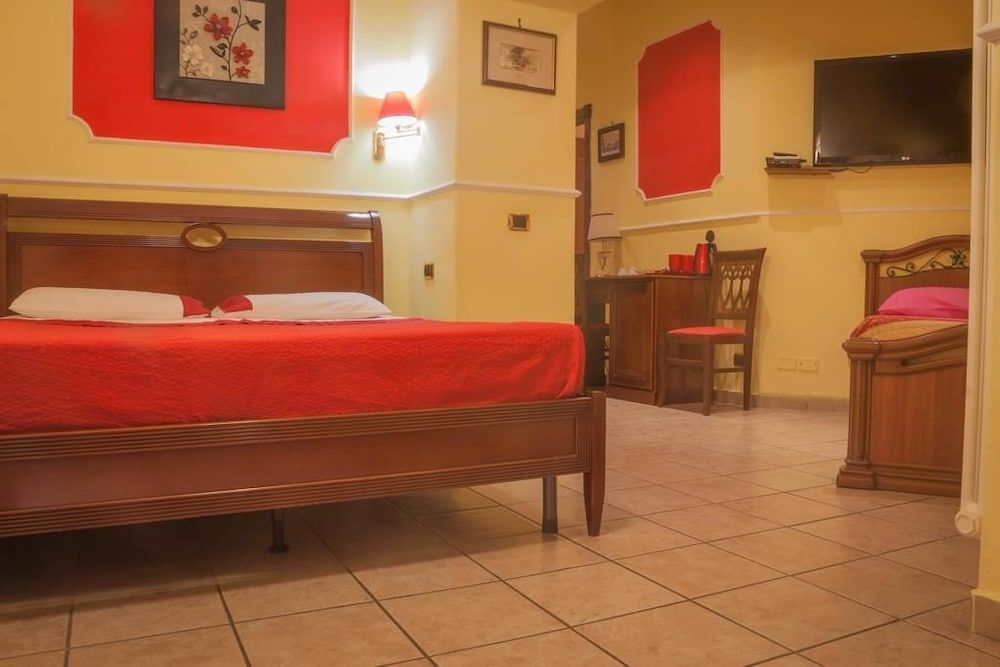 undefined Del Corso 8