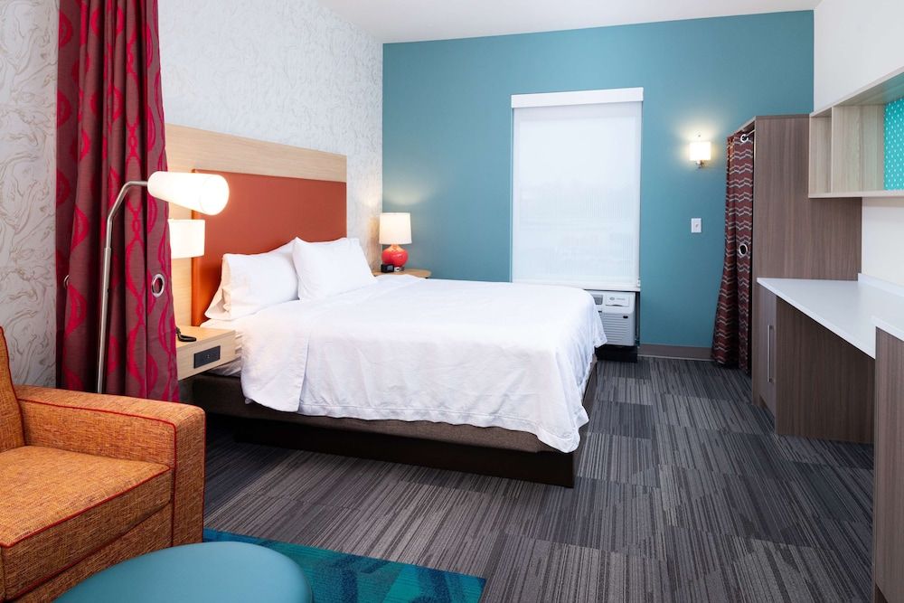 Studio, 1 King Bed, Accessible, Bathtub