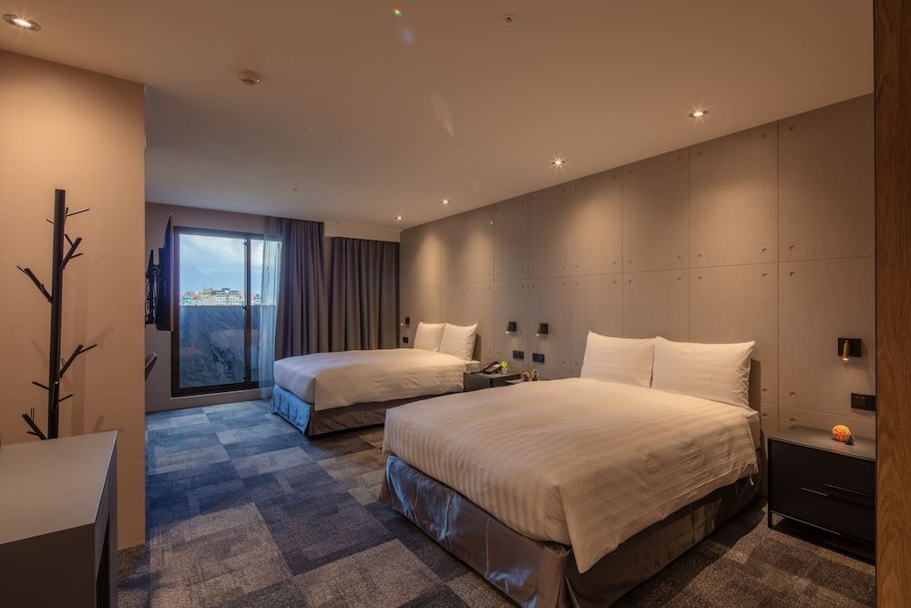 undefined Roaders Plus Hotel Theme 4