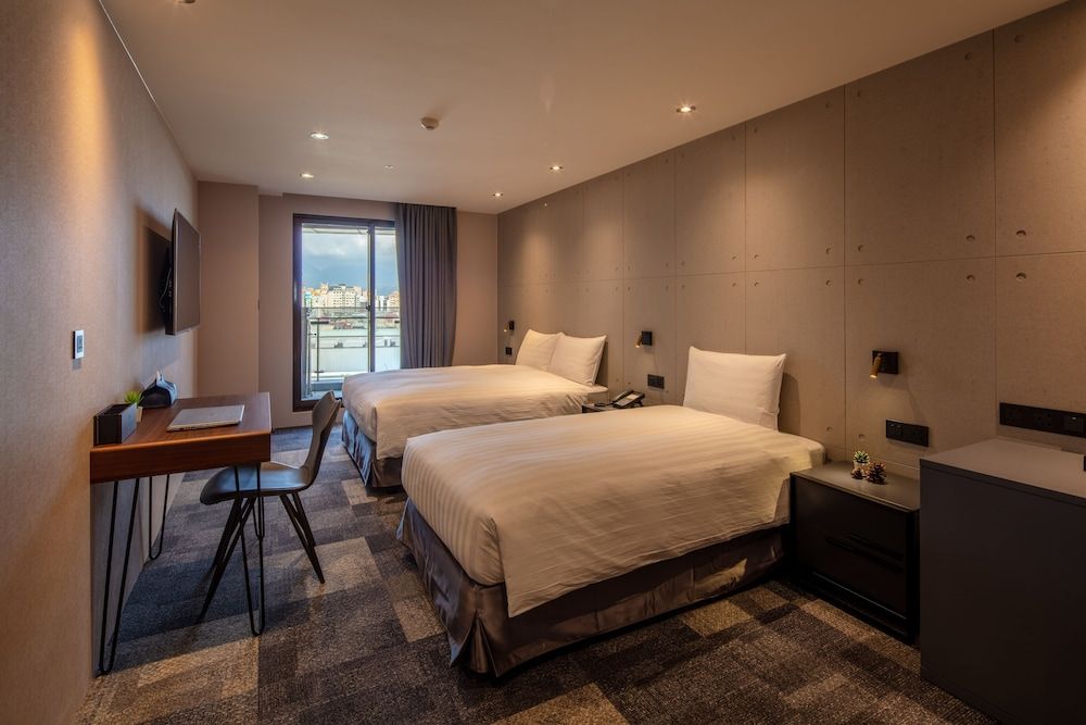 undefined Roaders Plus Hotel Theme 5