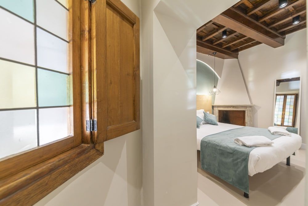 Campo de' Fiori 34 Standard Double Room 5