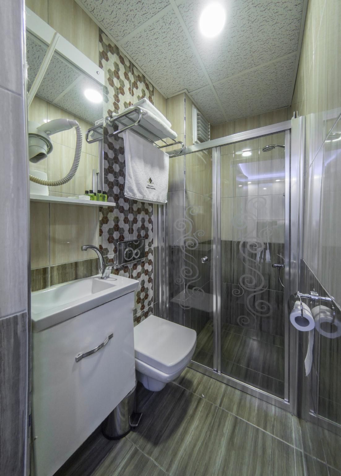 Istanbul Sirkeci Otel Triple Oda 15
