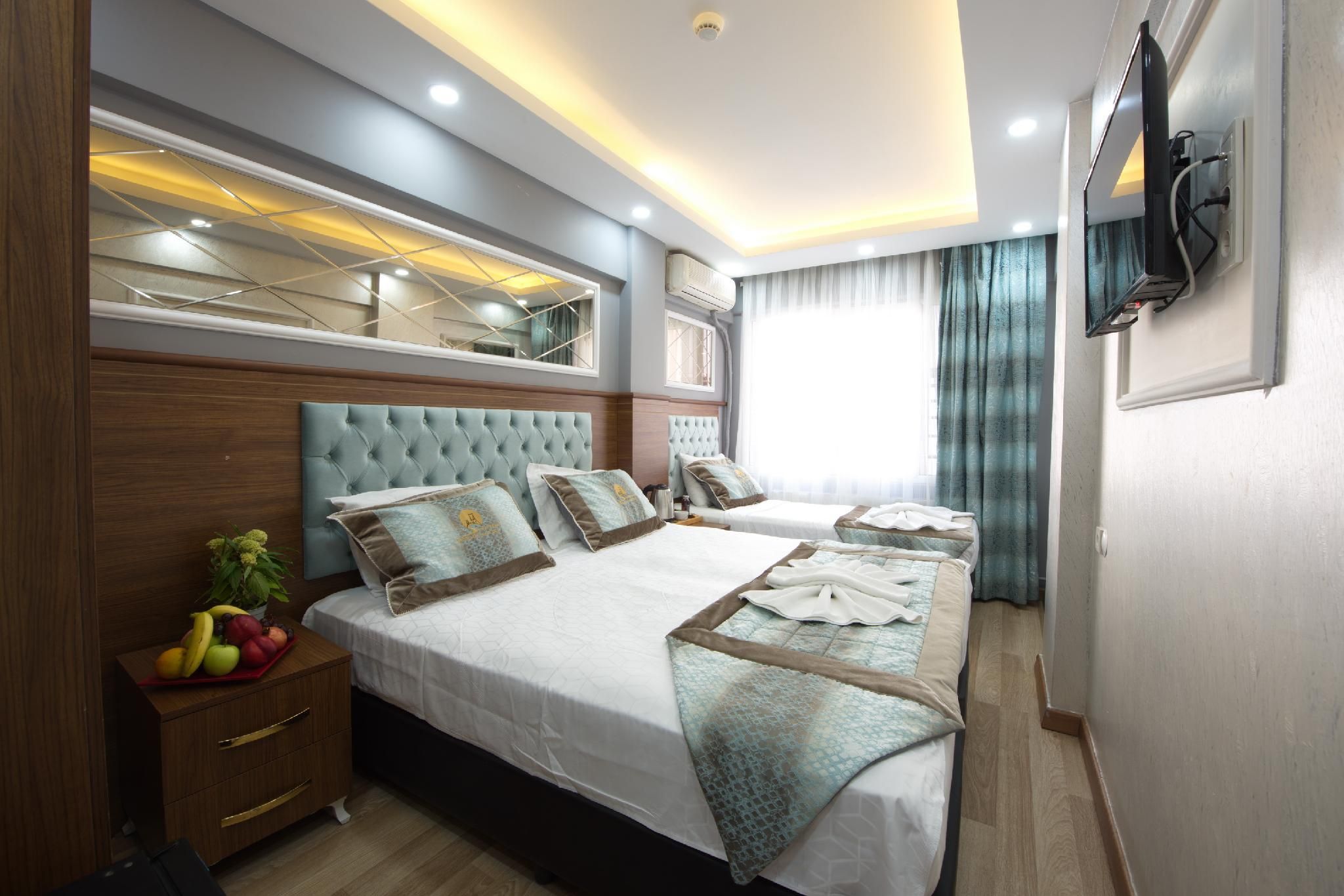 Istanbul Sirkeci Otel Triple Oda 12