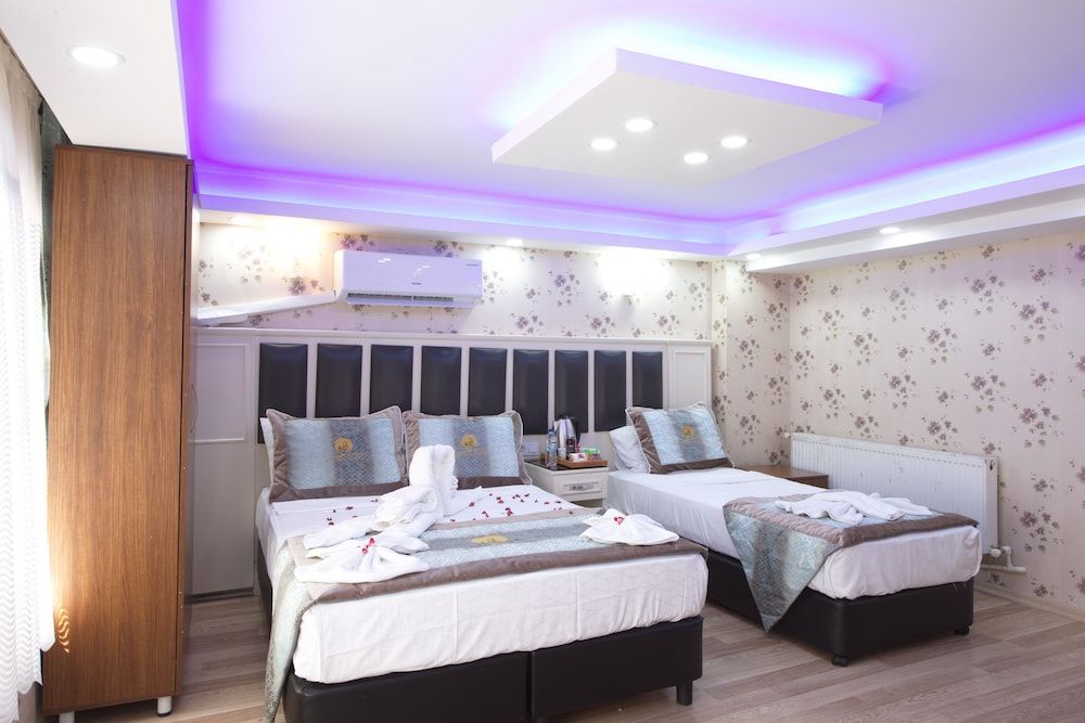 Standard Quadruple Room, Multiple Beds, City View