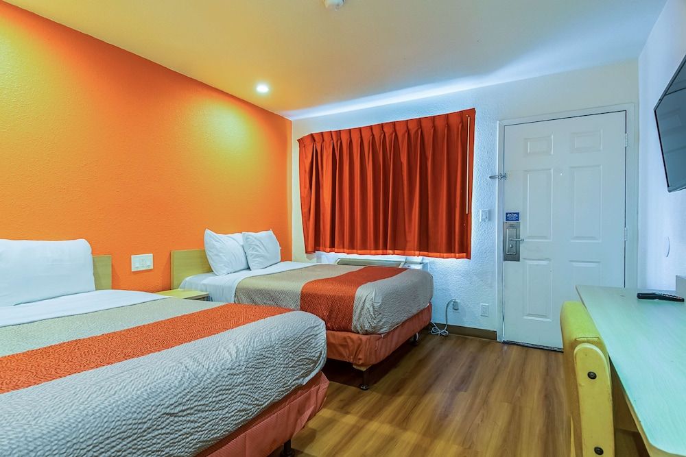 Standard Room, 2 Double Beds, Non Smoking