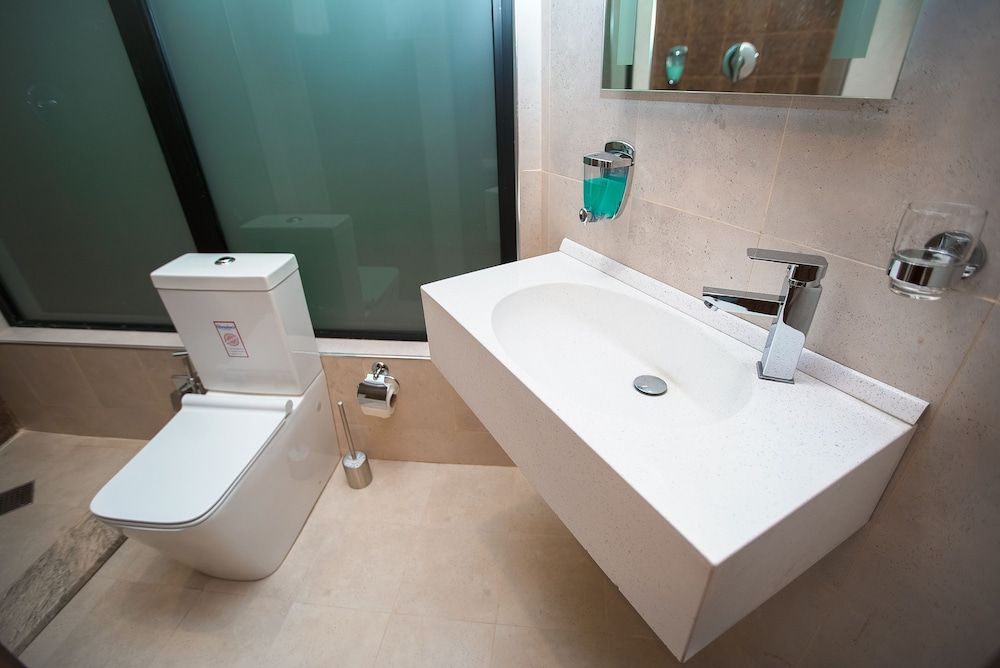 Maajid Hotel & Restaurant Standard Twin Room, 2 Twin Beds, Non Smoking, Ensuite 3