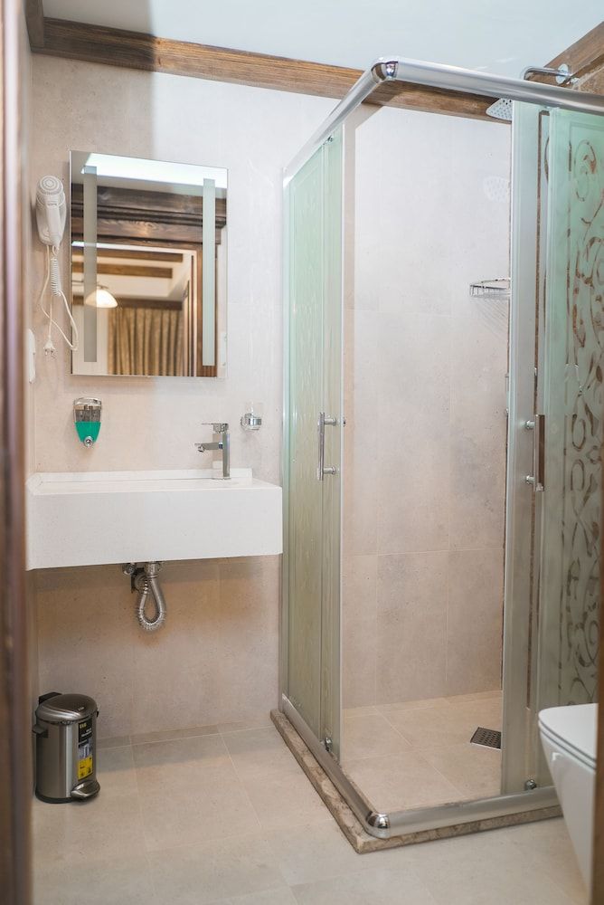 Maajid Hotel & Restaurant Standard Double Room, 1 Queen Bed, Non Smoking, Ensuite 4