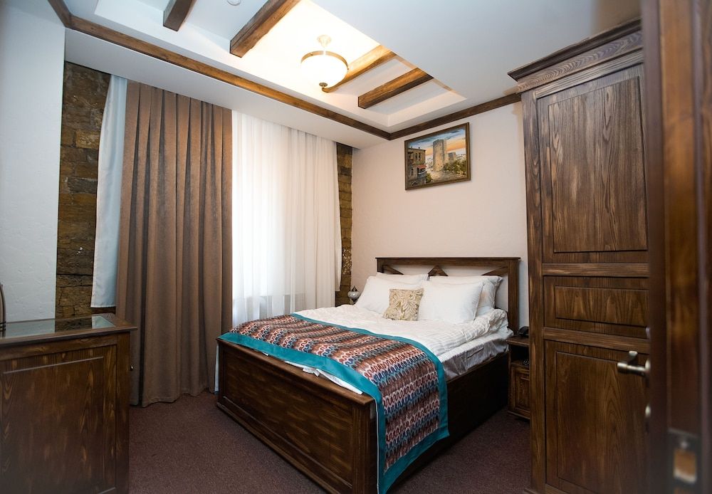 Maajid Hotel & Restaurant Standard Double Room, 1 Queen Bed, Non Smoking, Ensuite 3