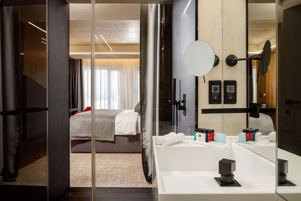 Qosmo Brasov Hotel Concept Terrace Room 11