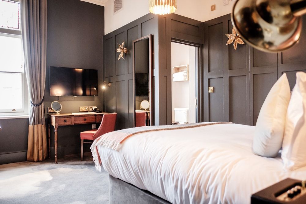 Half Moon Classic Double Room 3